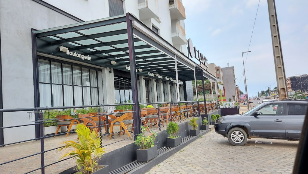 5 Raisons de Visiter le Restaurant LUNE à Abidjan