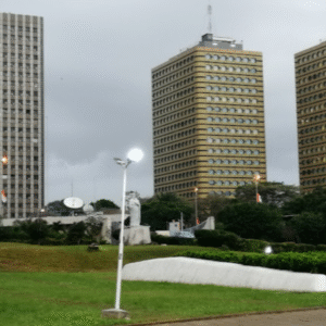 Abidjan Centre Ville : Guide du Plateau, Communes et Quartiers Essentiels de la Capitale